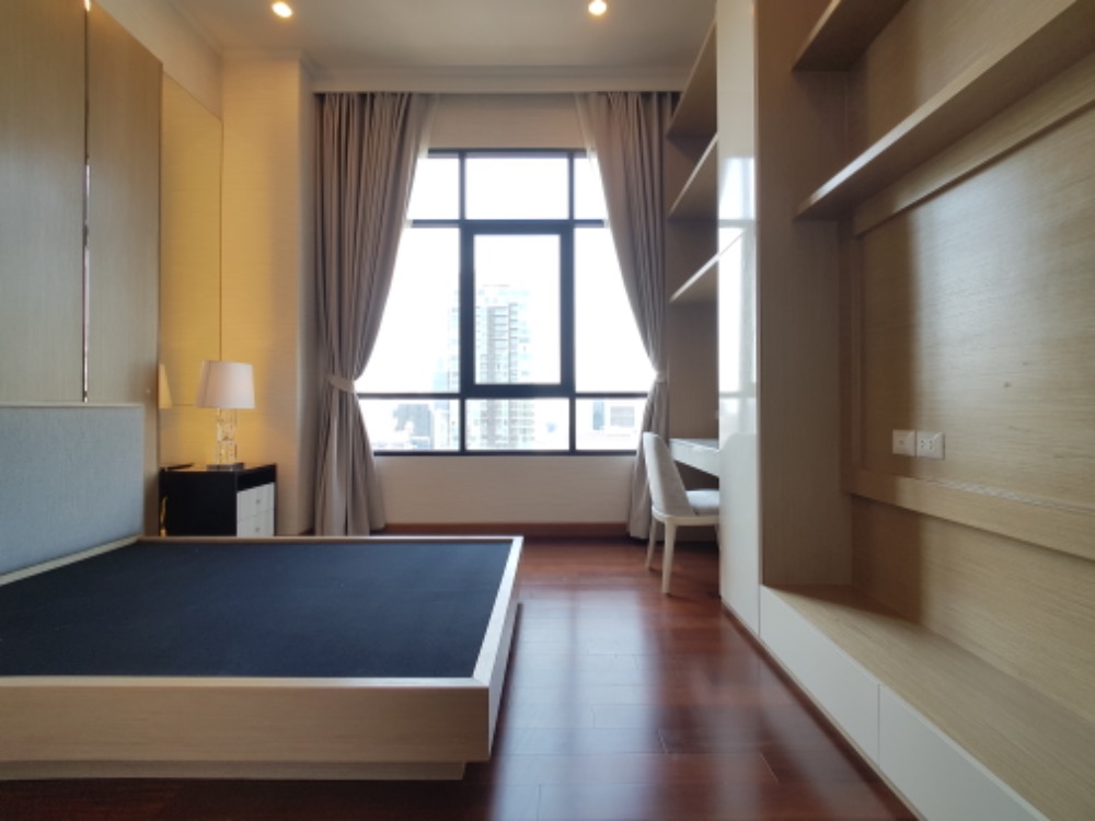 ให้เช่า SUPALAI ELITE SATHORN-SUANPLU , 4 ห้องนอน ใกล้ BTS Chong Nonsi