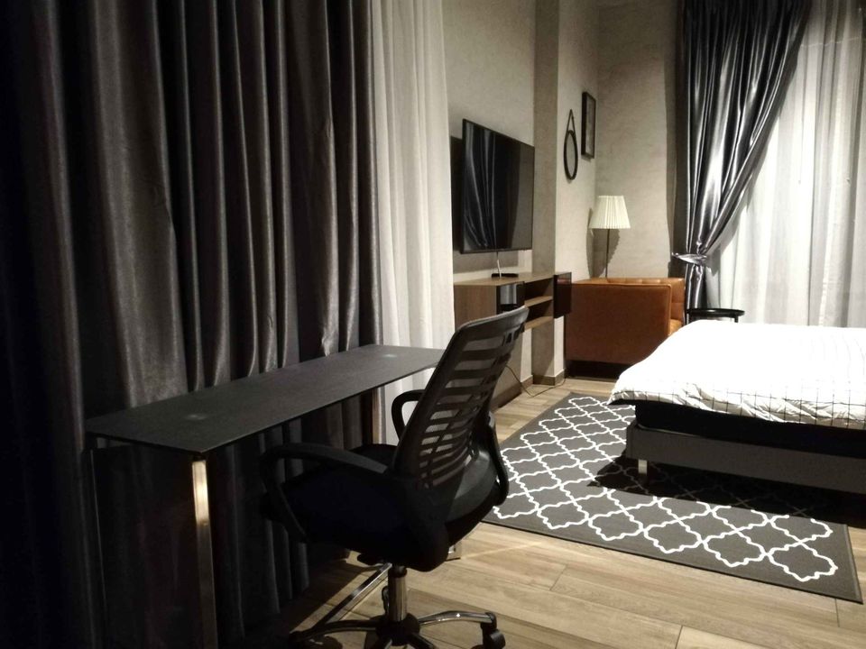 ขาย/ให้เช่า Lofts Asoke , 2 ห้องนอน ใกล้ MRT Petchaburi