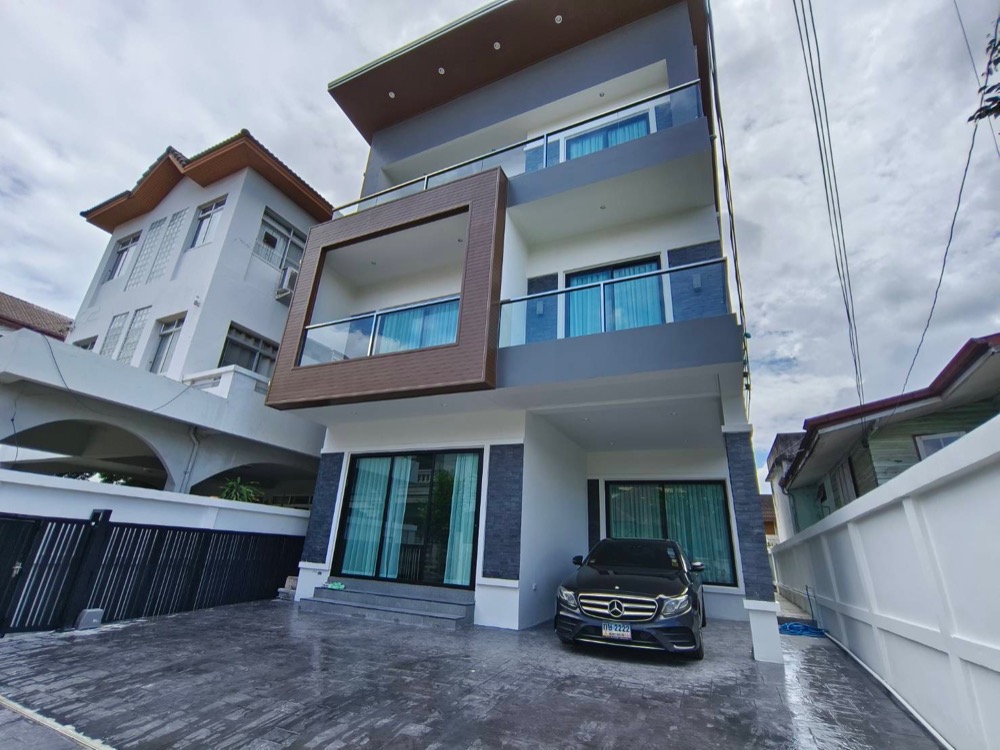 Brand new home for sale with tenant rental 150k til July 24 , near BTS Ekamai