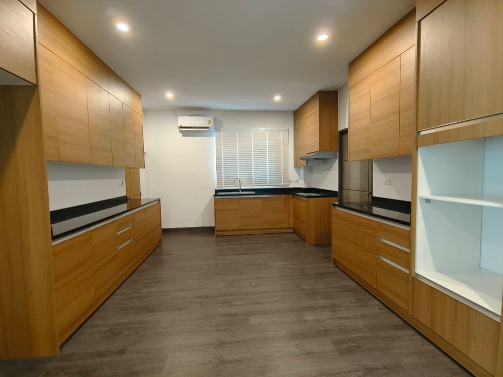 Brand new home for sale with tenant rental 150k til July 24 , near BTS Ekamai