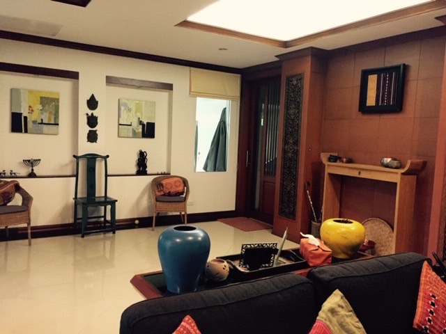 ให้เช่า Townhouse skv 36 , 4 ห้องนอน ใกล้ BTS Thonglor