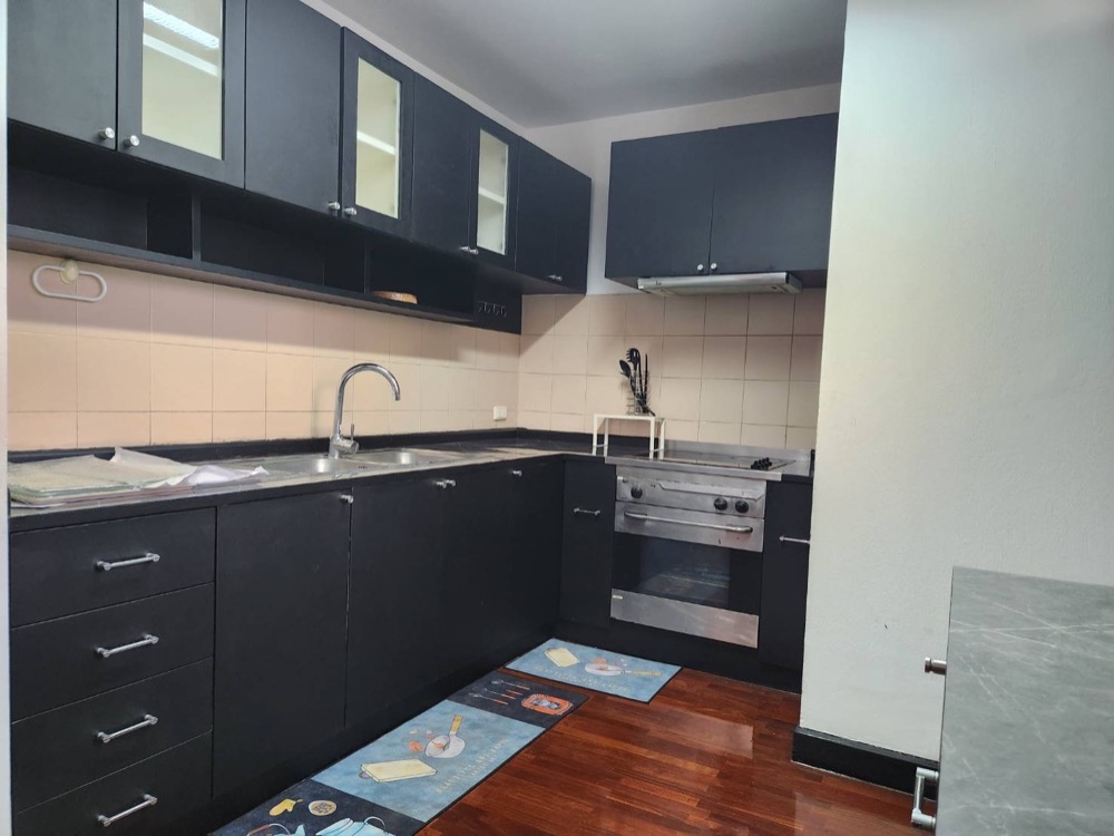 ให้เช่า Charkthip court , 3 ห้องนอน ใกล้ BTS Asoke