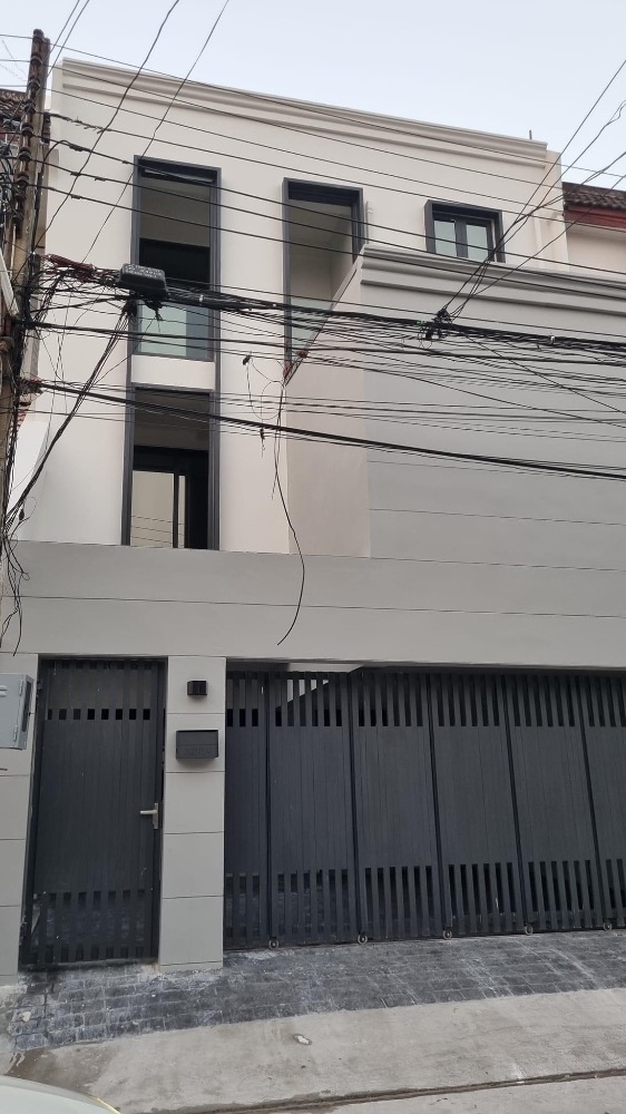 🔥 ขายด่วน Townhouse ekamai , 4 ห้องนอน ใกล้ BTS เอกมัย