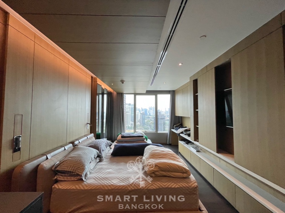 ห้องรีโนเวทสไตล์โมเดิร์น 2 ห้องนอน 181 ตร.ม. ที่185 ราชดำริ พร้อมพื้นที่นั่งเล่นแบบเปิด ห้องครัวใหม่ ระเบียงกว้าง มองเห็นวิวสวนลุมพินี เพียง 65 ล้านบาท