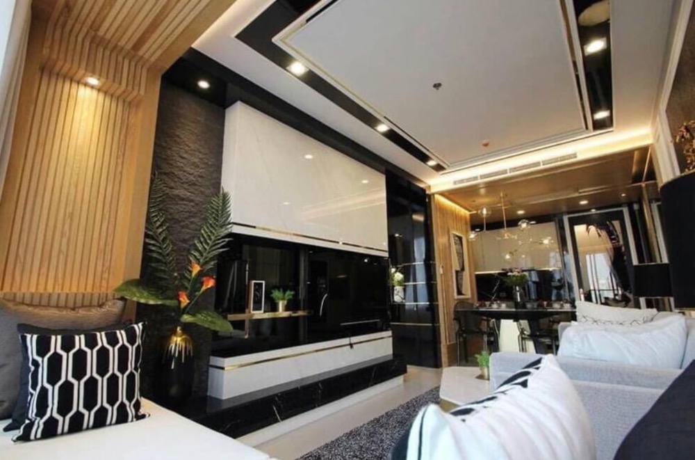 ✨ ให้เช่า Noble Ploenchit , 1 ห้องนอน ใกล้ BTS เพลินจิต