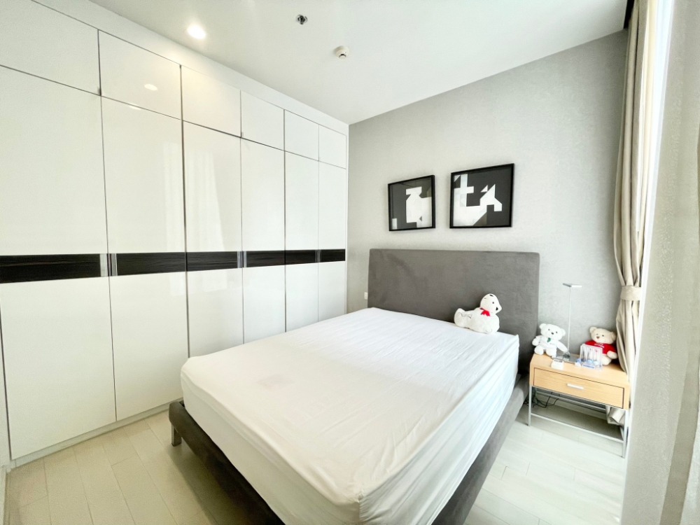 For rent 2 bedrooms , the condominium with special entrance directly to  BTS Ploenchit