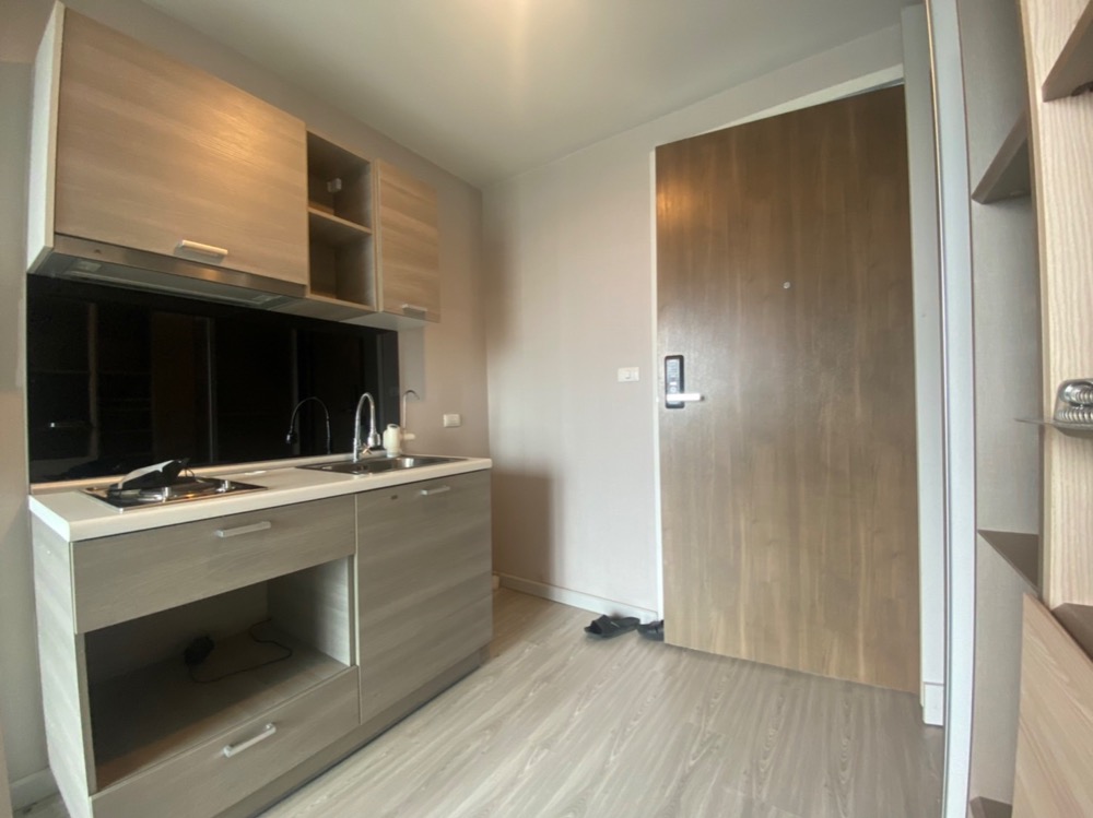 🔥 For sale with tenant til October 24 (rental 8k)  1 bedroom in CBD area , unblocked view, near Central Rama 9, Esplanade , MRT Sutthisan.