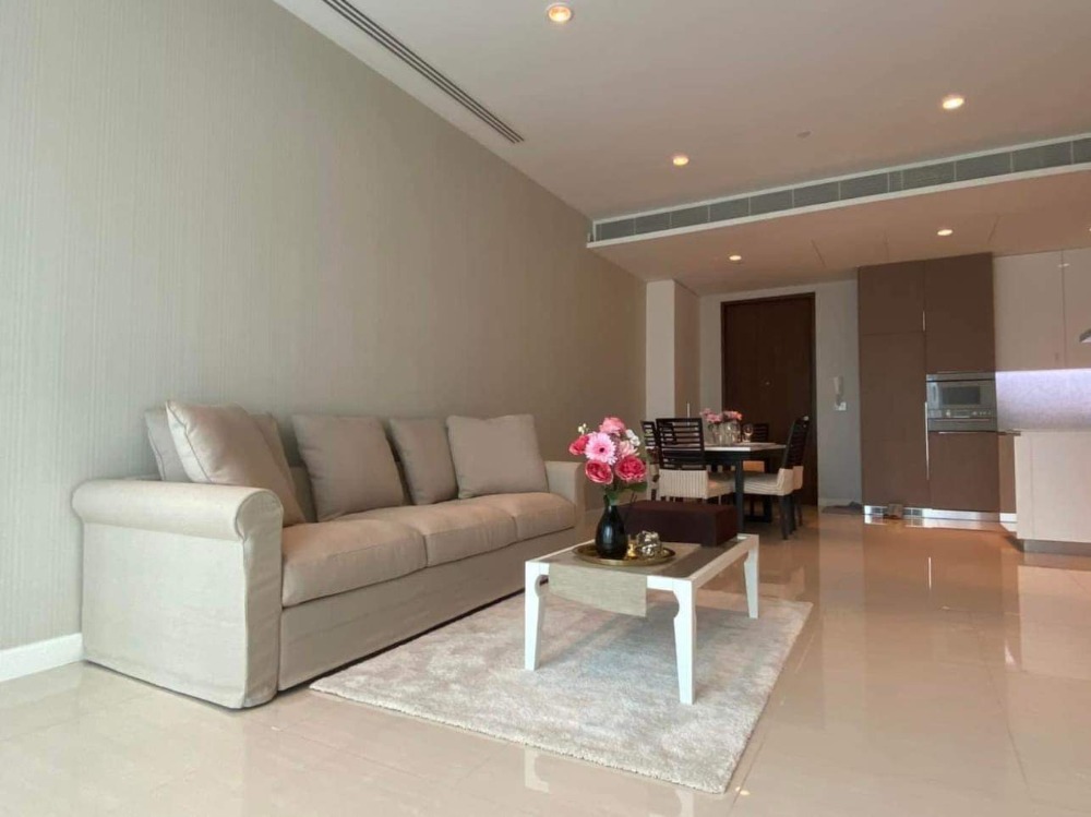 📢👇For sale with tenant til 02/12/24, 185 Rajadamri 2 beds the best price offered only 29x,xxx Baht per sq.m. Fully furnished with big balcony, near Central world