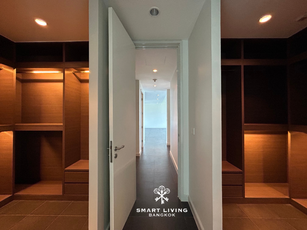 🍃คอนโดฟรีโฮลด์, 4 ห้องนอน ห้องขนาดใหญ่ที่สุด บนถนนราชดำริ มีพื้นที่ใช้สอย 387 ตร.ม. และพื้นที่รับประทานอาหารที่เชื่อมต่อกัน