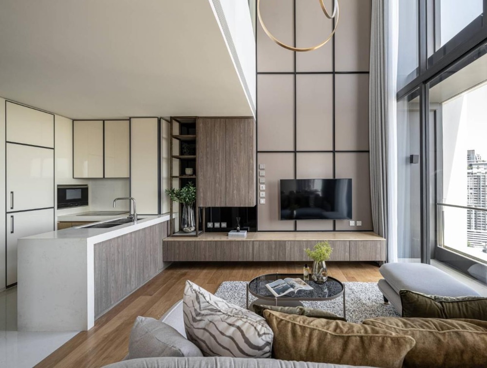 🔥หาไม่ได้อีกแล้ว เพียงไม่กี่ยูนิต Junior Duplex penthouse 1 นอน (สามารถแปลงเป็น 2 ห้องนอนตามแบบที่ออกแบบ), บริการระดับ 5 ดาว, ใกล้รถไฟฟ้า BTS, เพียงประมาณ 10 นาทีเดินถึงย่าน Em District