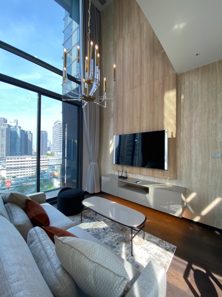 Duplex 2 นอน 2 น้ำ คอนโดใหม่โมเดิร์นทันสมัย วิวดี ครัวปิด ตกแต่งด้วยเฟอร์นิเจอร์นำเข้า ใกล้บีทีเอสทองหล่อ