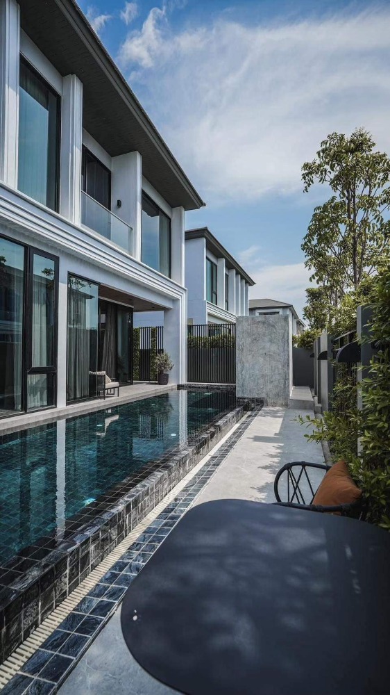🏡โมเดิร์นพลูวิลล่าบนทำเลศักยภาพ 4 นอน 4 น้ำ เฟอร์ครบหรูหรา เดินทางสะดวก ใกล้สนามบินสุวรรณภูมิ ทางด่วน ถนนสุขาภิบาล2 พร้อมเข้าอยู่