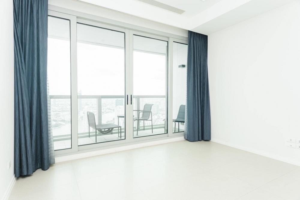 📢👇Relaxing in the luxury condominium by the river near Icon Siam,big balcony face the river, partly furnished
