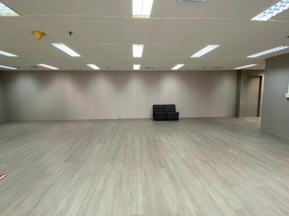 📢👇Office space for rent / sale located in Lumphini Tower with 12 elevators, separated into high and low zones, convenient for visitors.