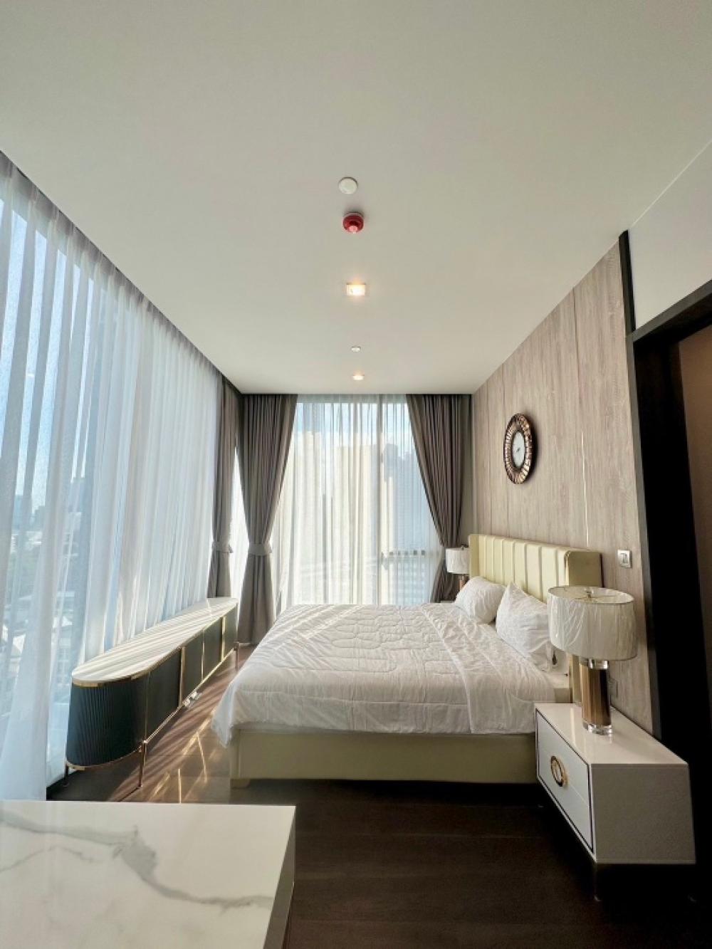 📢👇 Rare item! 3 beds in luxury project for rent, only few steps to BTS, surrounding with many popular restaurants and coffee shops , unblocked view, fully furnished, ready to move in
