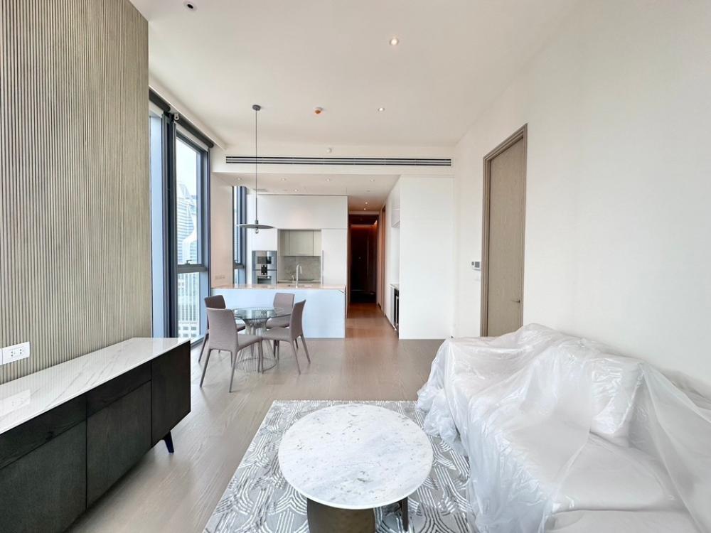📢👇Brand new unit in brand new luxury project for rent near BTS Chidlom, Central Chidlom, Central Embaasy, unblocked view , nice decoration, ready to move inService included:- Maid service 3 times / week- 1 Parking lot- Valet Service 24 hours- GSA 24