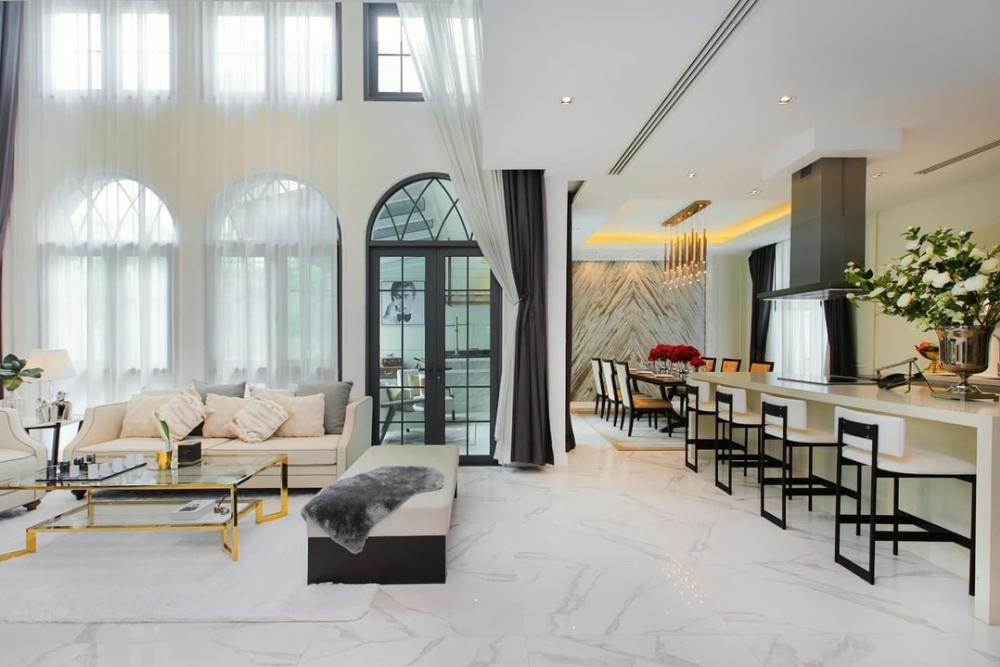 📢👇Luxury 3 storey house, with lift and private pool, with brand name furnitures and appliances