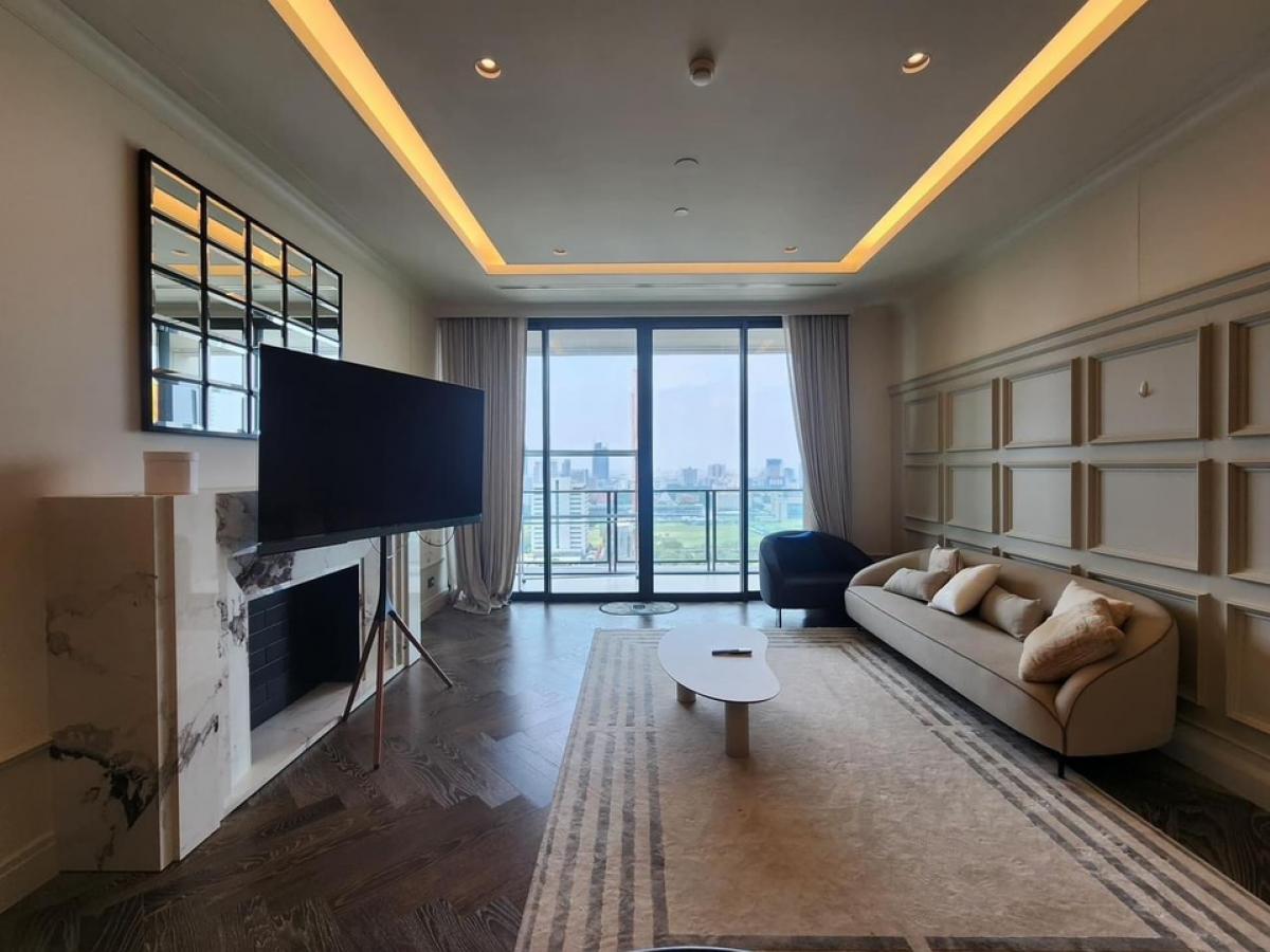 📢👇 Rare item big size unit for 2 beds at The Residences at Sindhorn Kempinski , The most luxury brand new project and  unit in prime area in Sindhorn village next to Velaa community mall in Langsuan, peaceful and quiet, conceige service as 5 stars hotel,