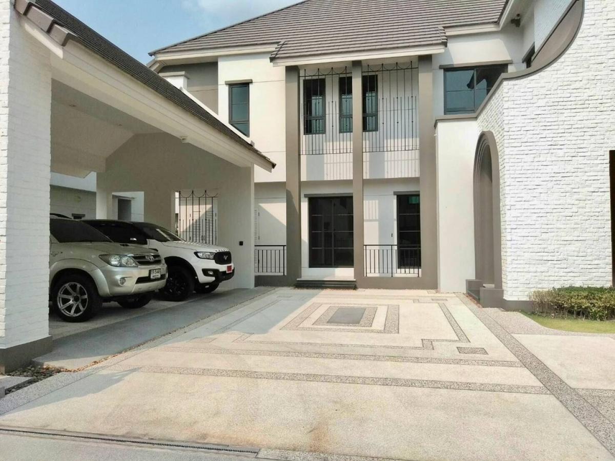 📢👇 Home sweet home บ้านพร้อมอยู่ ใน หมู่บ้าน ที่กว้างขวาง ความปลอดภัยสูง อยู่ ตรงข้าม Central บางนา ติดถนนตัดใหม่ ลาซาล-แบริ่ง