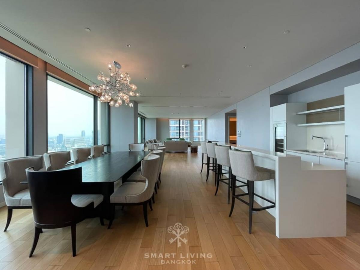✨ 👍Spacious unit in popular area Sindhorn village,Langsuan,near Lumpini park,nice decoration with big balcony