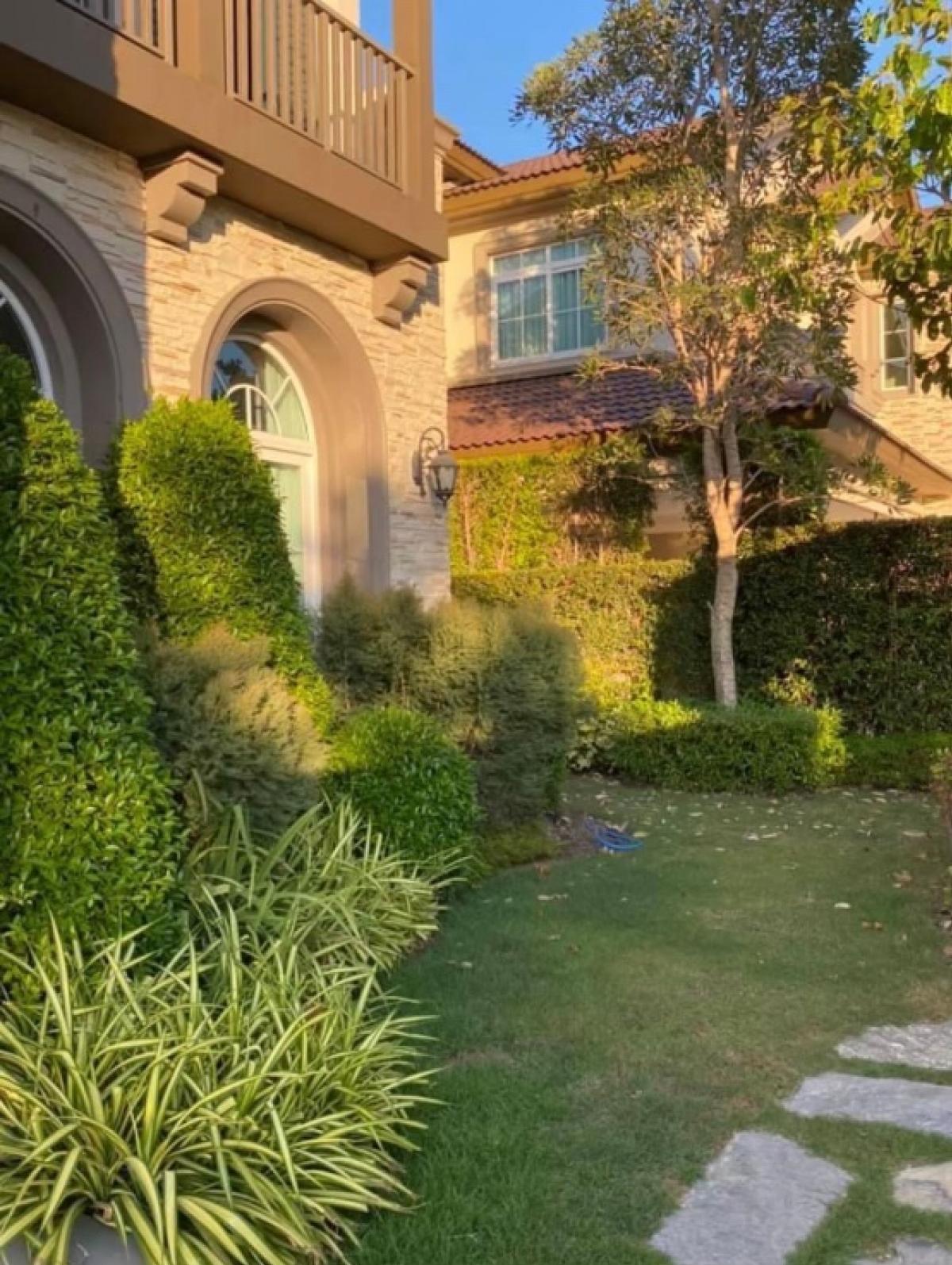 📢👇Living in good compound where located near Mega Bangna, Suvarnabhumi airport