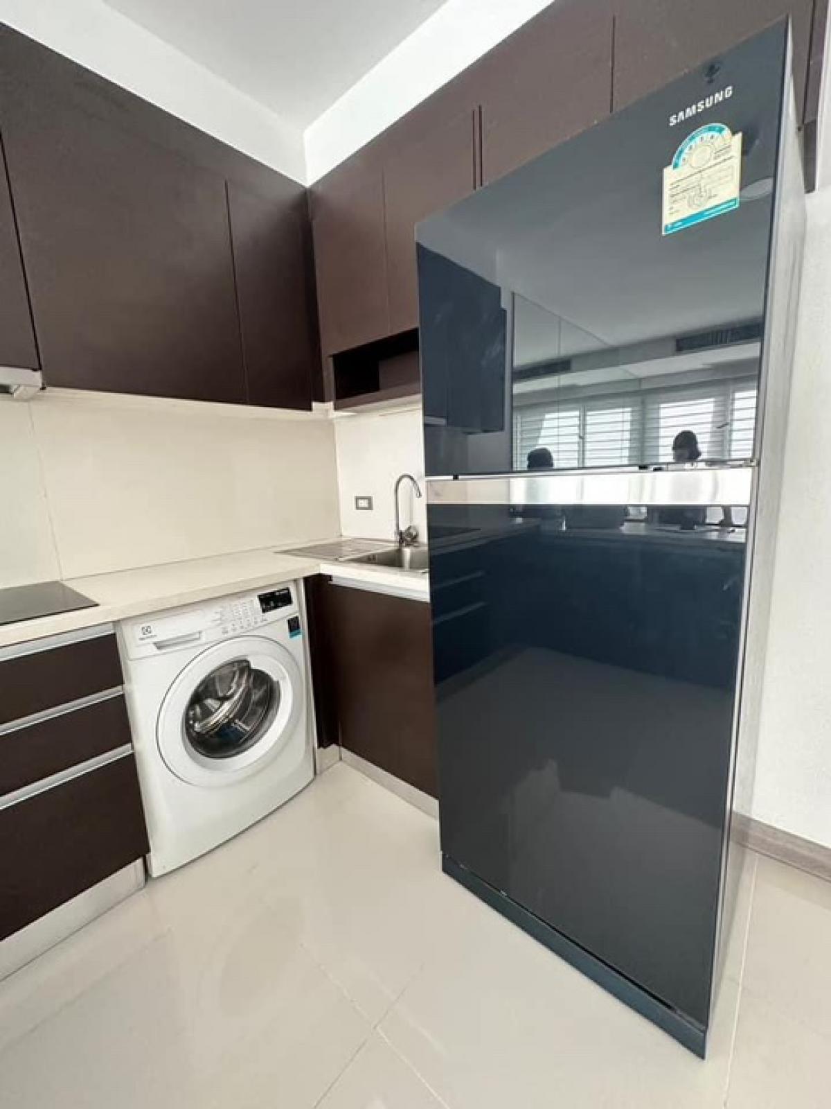 📢👇Good deal and location, only 300 meters to BTS. Fully furnished, ready to move in