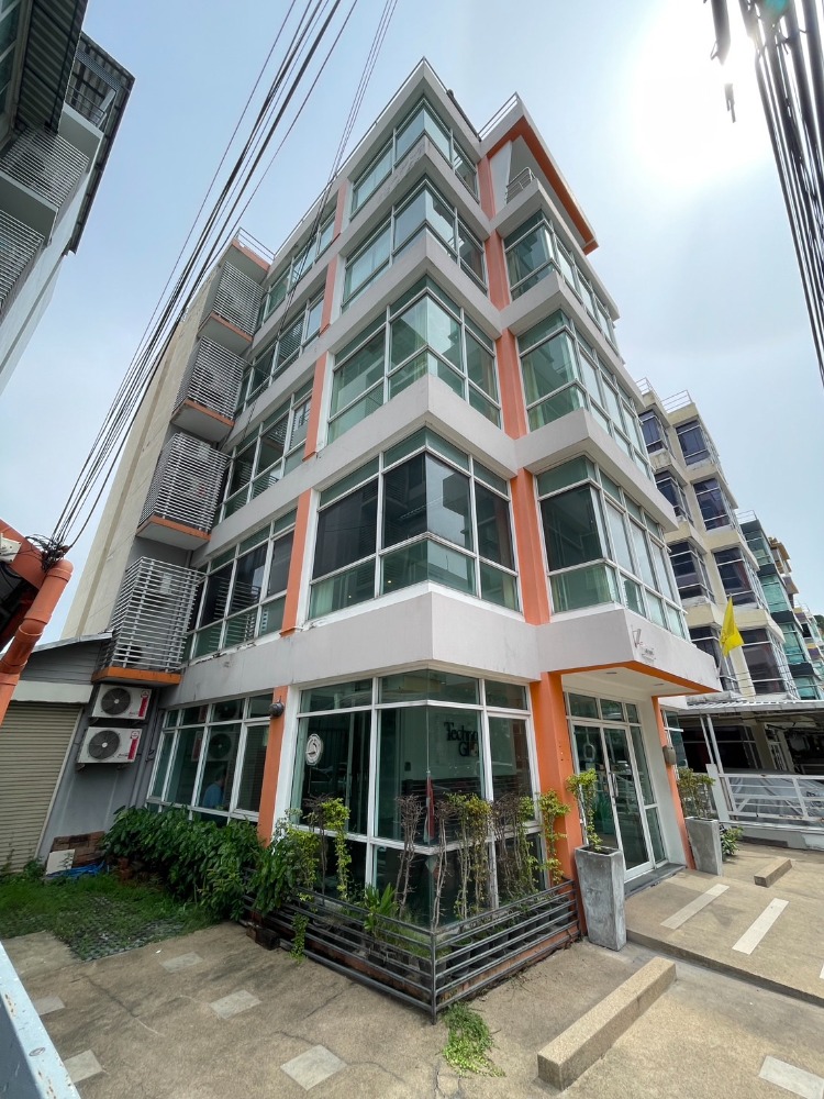📢👇Office building for sale / rent , 5 storey with lift, near expressway and BTS, convenient in traveling many routes to center city