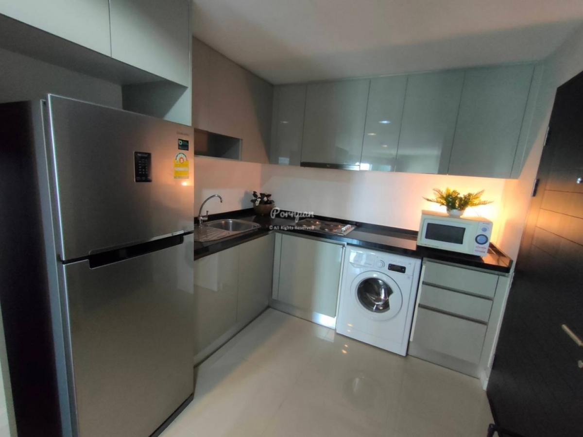 📢👇For sale with tenant til August 26 good price, good location , fully funished, only about 5 mins walk to MRT Rama 9, Central Plaza, G Tower.