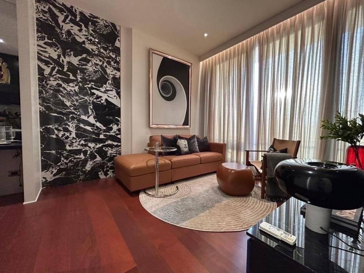 📢👇 Sell with tenant til July 26 at one of a modern luxury condo in Thonglor, designed by: Thailand s Best interior designer Khun Ticha “Best Luxury Home Staging“Fully furnished ,  nice layout, concierge, limousine service to BTS , near - Strabu