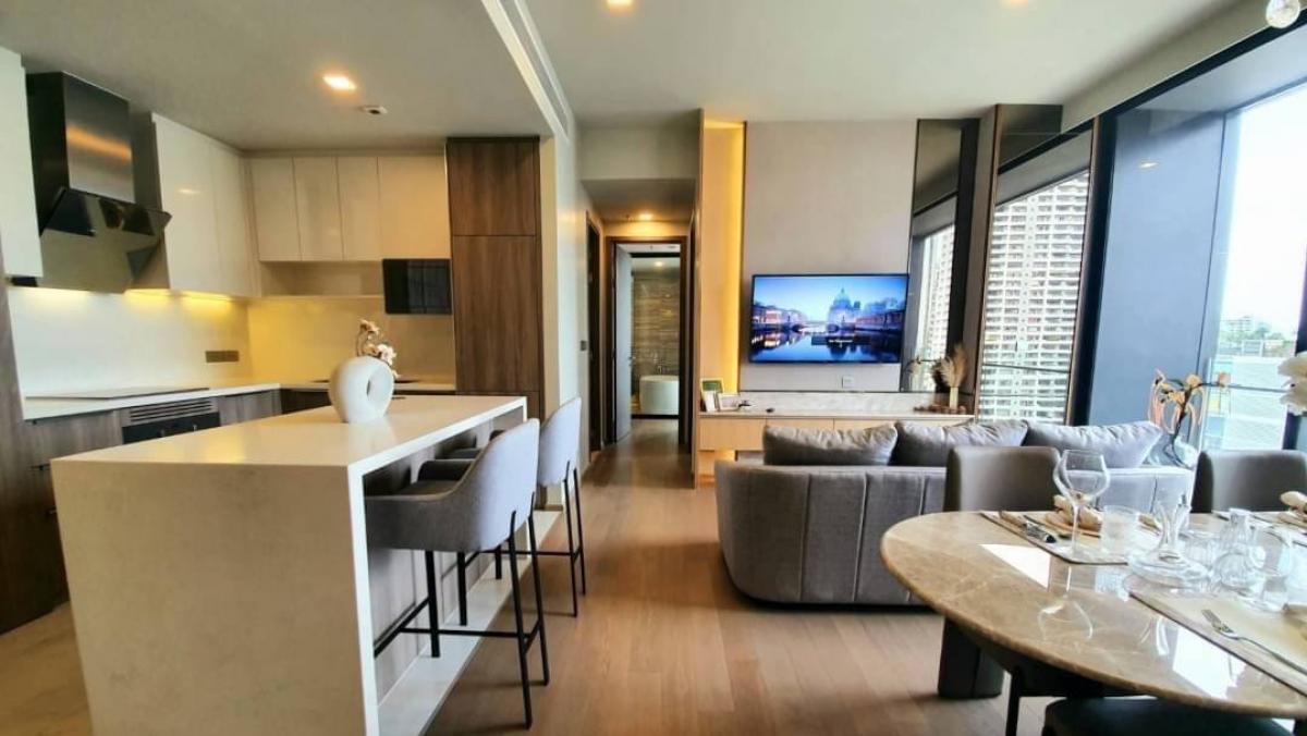 📢👇 Available 3 Sep 24
Corner unit facing lake of Benjakitti park, fully furnished