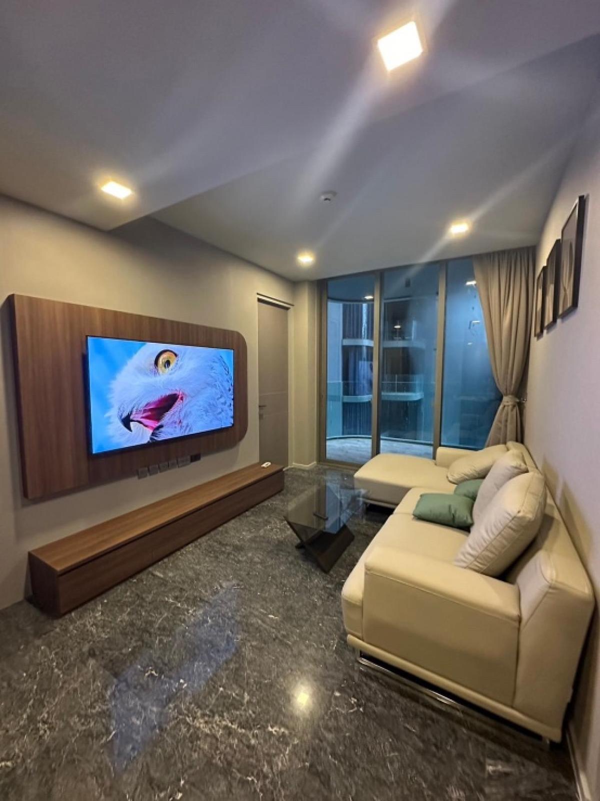 📢👇 Low rise petfriendly , quiet and peaceful place, in Em district area, near Benjasiri park,  nice decoration, unblocked view.