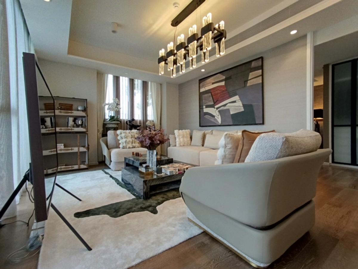 📢👇One of brand new petfriendly condo and unit , easily traveling in many routes and transportation as near BTS, MRT, ARL, nice modern luxury decor, ready to move in