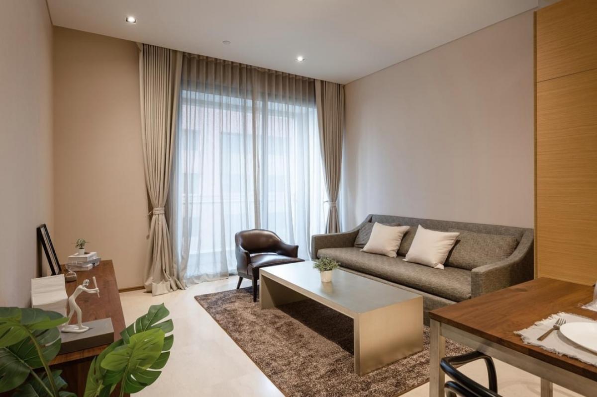 📢👇Newly renovated unit at Saladaeng Residence, big size of 1 bed , near new project One Bangkok, Lumpini park.
