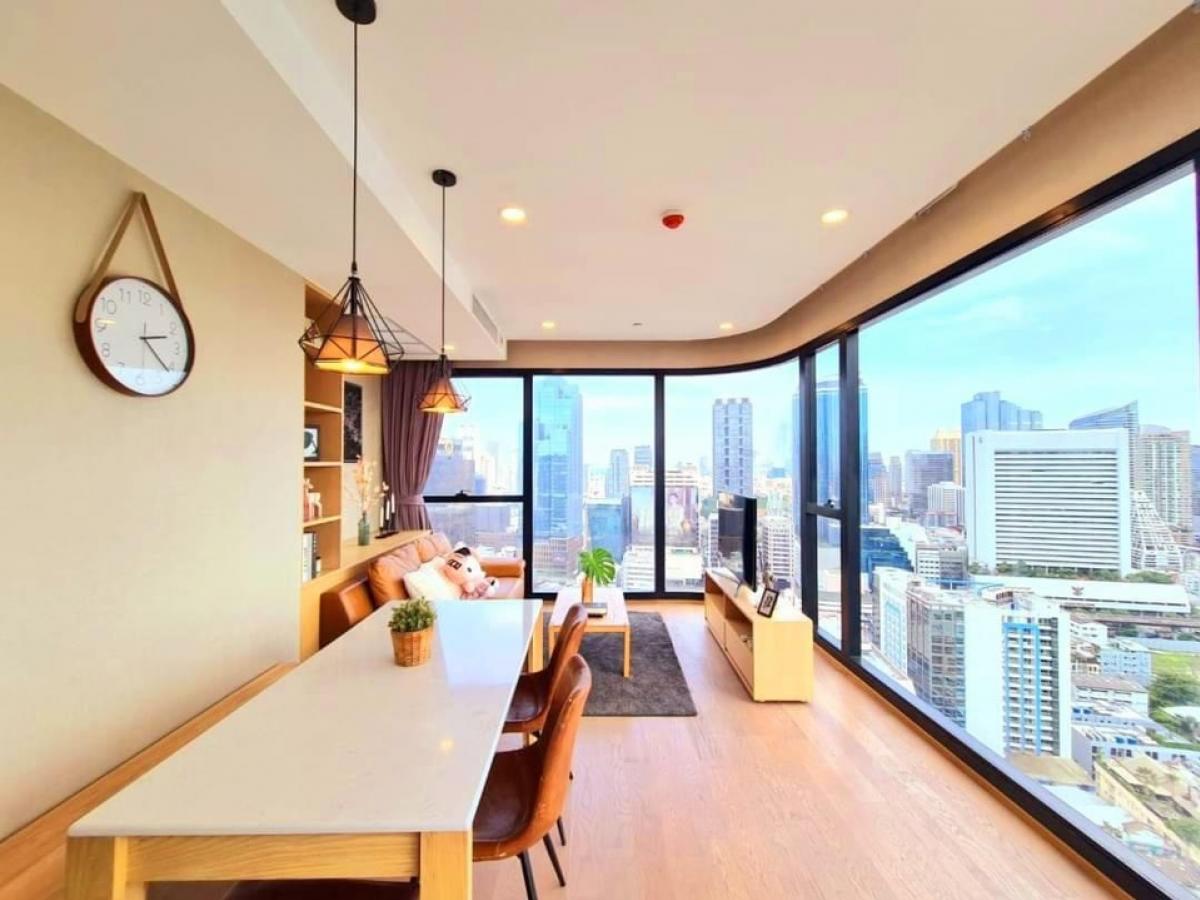📢👇 Brand new unit and project for rent , 2 bedrooms near Lumpini park, Royal  sport club ,  Samyan Mitrtown, Siam Square, Chulalongkorn university , huge unblocked view, fully furnished and ready to move in at Ashton Chula Silom