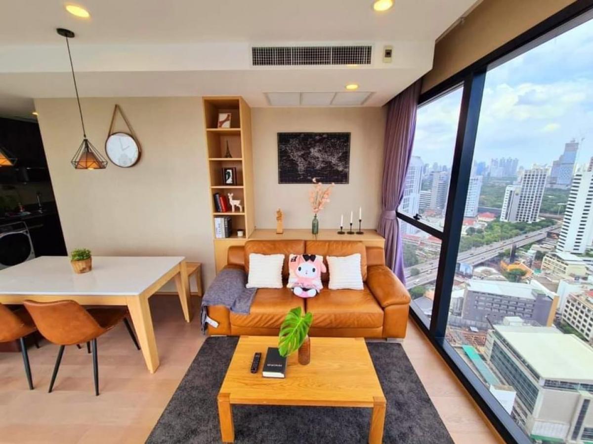 📢👇 Brand new unit and project for rent , 2 bedrooms near Lumpini park, Royal  sport club ,  Samyan Mitrtown, Siam Square, Chulalongkorn university , huge unblocked view, fully furnished and ready to move in at Ashton Chula Silom