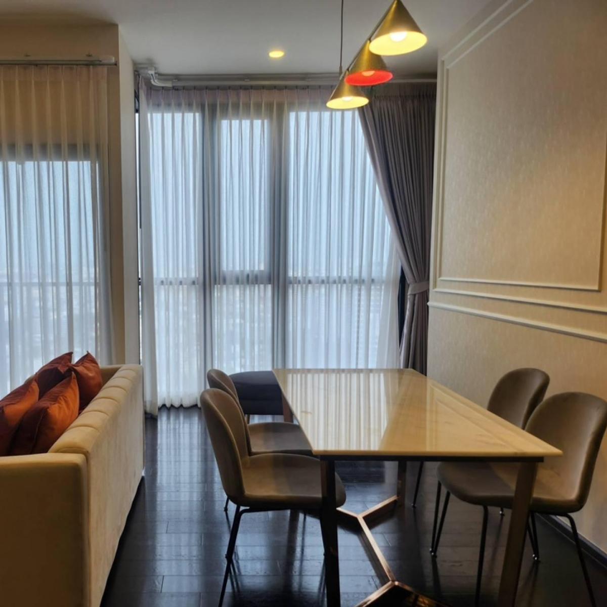📢👇 Park Origin Thonglor, one of the best luxury project and fabulous facilities in Thonglor for rent , good deal, good location, opposite Donki Mall, unblocked view, nice decoration with fully furnished