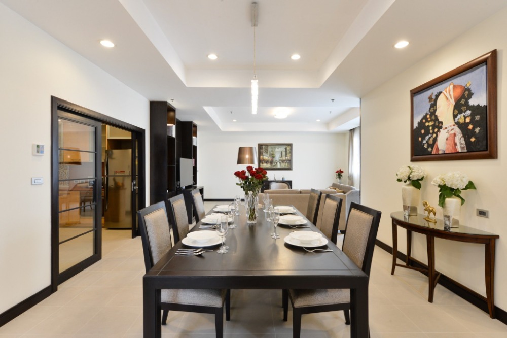 👍🏻Experience luxury apartments in the heart of the city,  220 SQ.M, Huge size and located in asoke