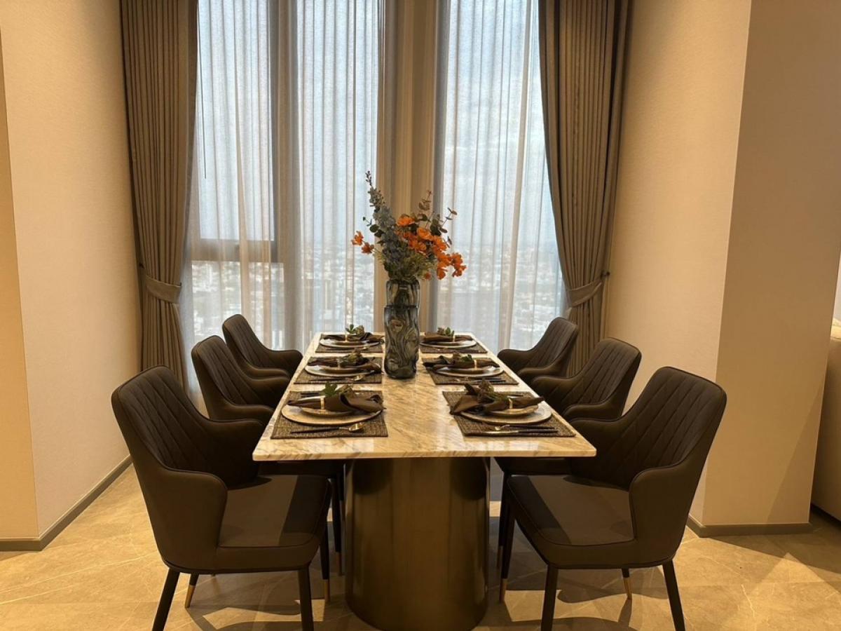 📢👇Luxury condo at Hyde Heritage Thonglor, only few steps to BTS, surrounded by many popular restaurants and coffee shops.