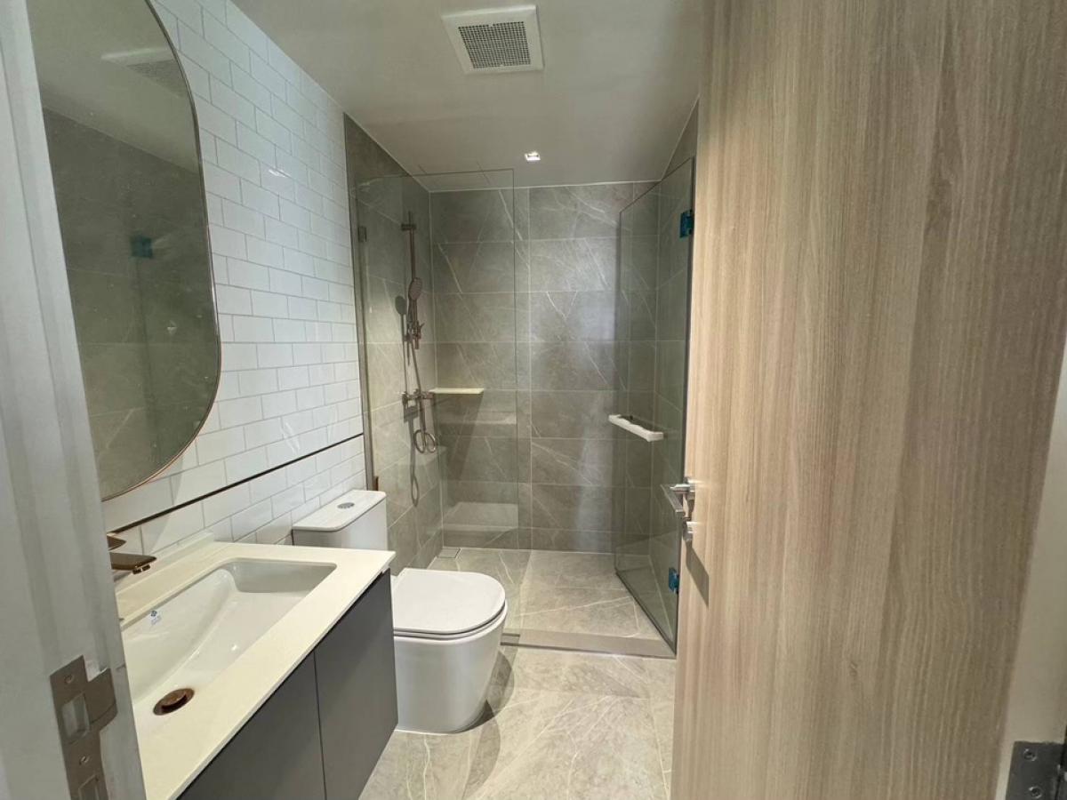 📢👇Brand new unit and low rise project for sale , affordable price and worth for living or investing at  minimal luxury place Chapter Thonglor 25 , surrounded by many popular restaurants, community mall, supermarkets.