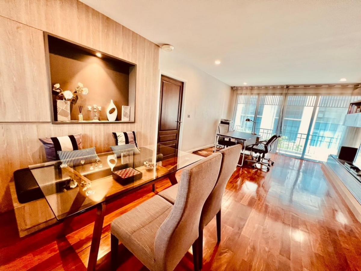 📢👇2 in 1Room & Office work and rest in private building, located in Thonglor surrounded by many popular restaurants, supermarkets, coffee shops, fully nice decoration.