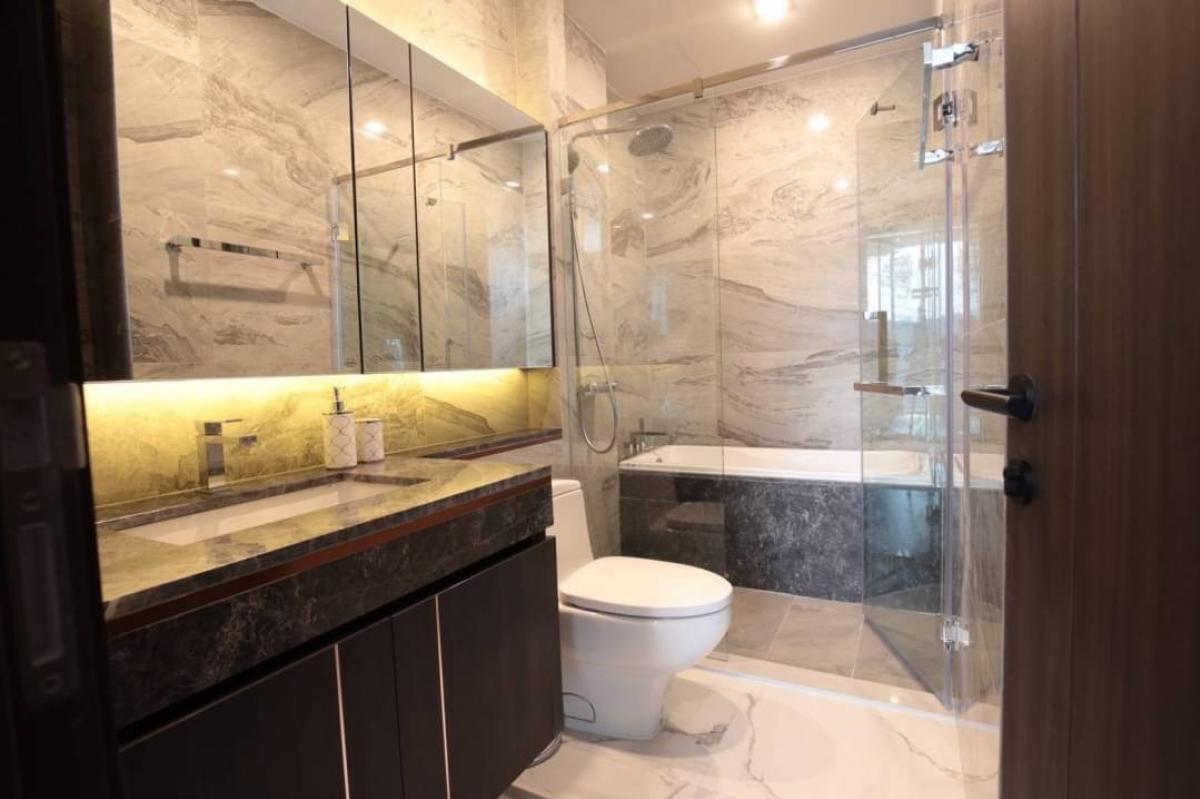 📢👇 Only minor damage , has been structurally inspected by an engineer and result shows that it is safe. Good price for living and investing, corner unit of huge view . LAVIQ is one of the answer of you decision