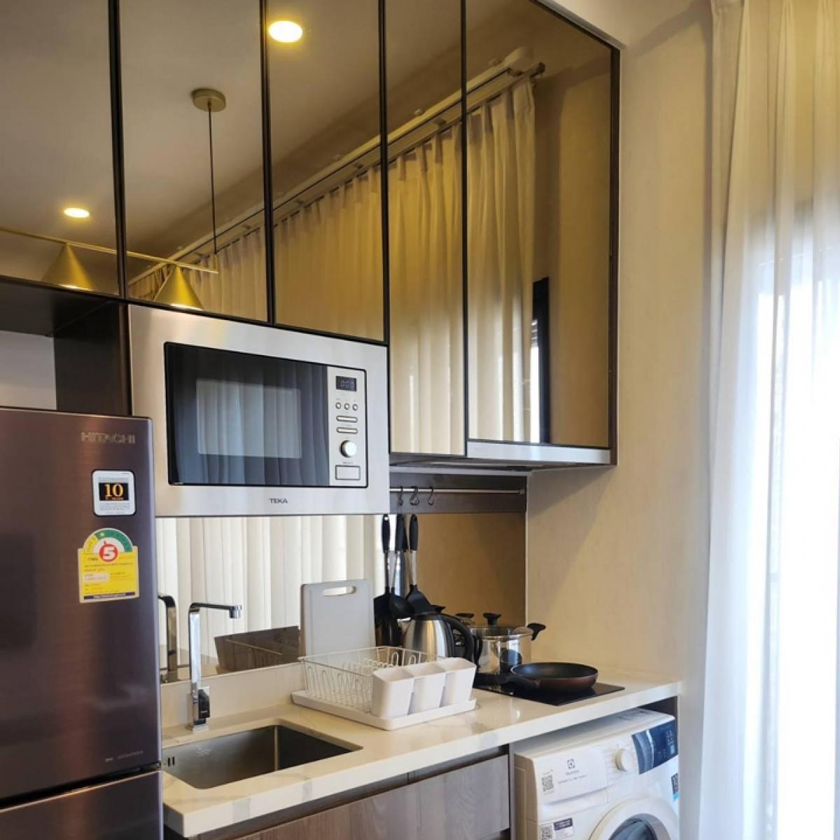 📢👇Park Origin Thonglor, one of the best luxury project and fabulous facilities in Thonglor for rent , good deal, good location, opposite Donki Mall, unblocked view, nice decoration with fully furnished Special offer Free wifi