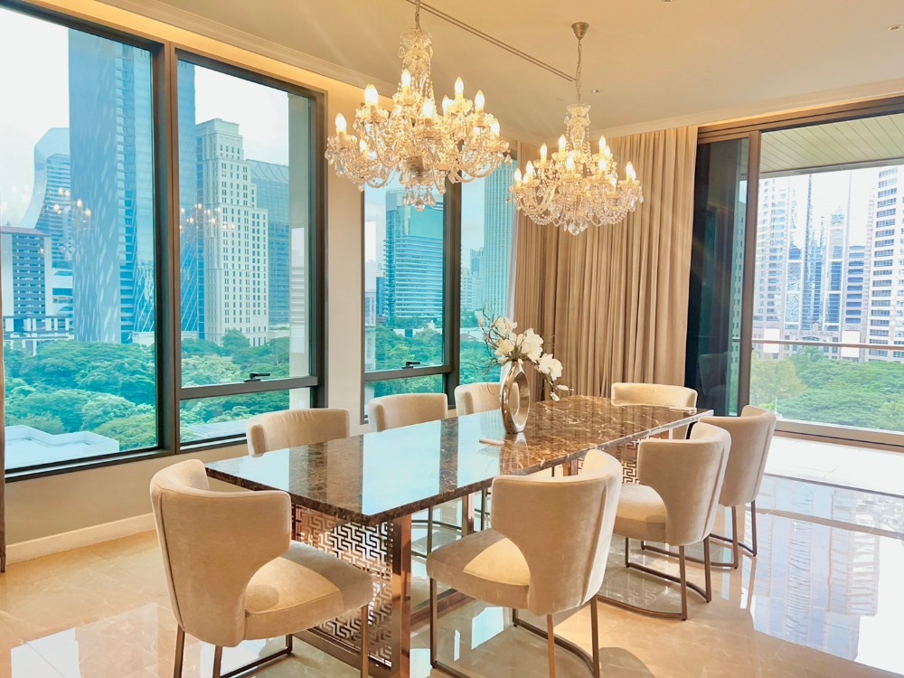 เช่า/ขาย  SINDHORN RESIDENCE ,2 ห้องนอน ระเบียงกว้าง ใกล้ BTS เพลินจิต