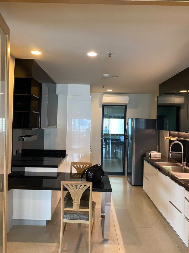 ให้เช่า!! Tower Park Condo 3ห้องนอน พร้อมเฟอร์นิเจอร์ ทำเลดีใกล้โรงพยาบาลบำรุงราษฎร์ เซ็นทรัลชิดลม เทอร์มินัล 21 พร้อมเข้าอยู่