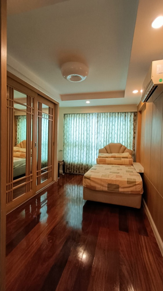 Special Deal🔥 Avenue 61 Huge size 2 bedroom 104 sq.m Close to BTS Ekamai 500 meters