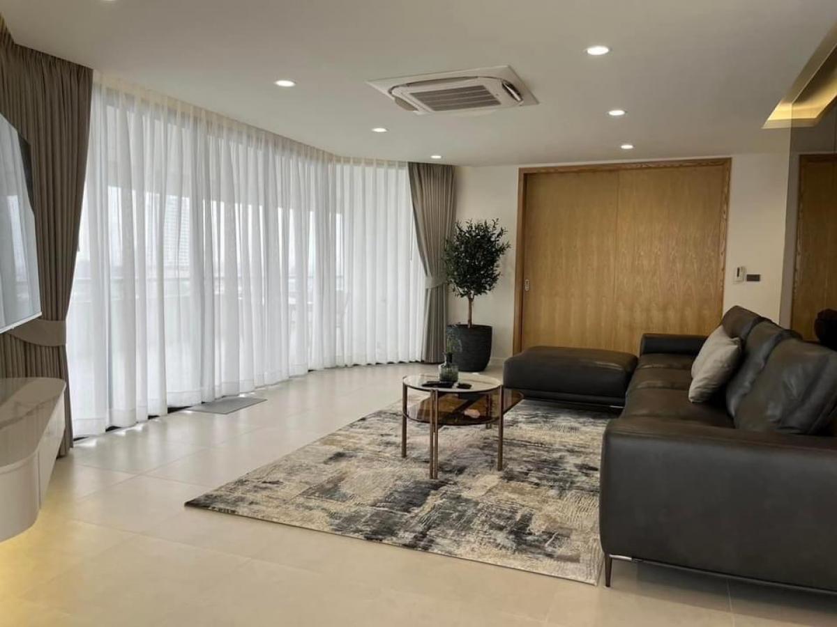 📢👇Living by the river at  Bangkok River Marina, unblocked view, long balcony