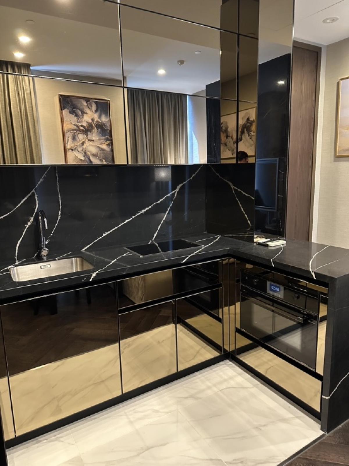 📢👇 ขายคอนโด The Esse sukhumvit 36 1 ห้องนอน เฟอร์นิเจอร์ครบ ใกล้รถไฟฟ้า