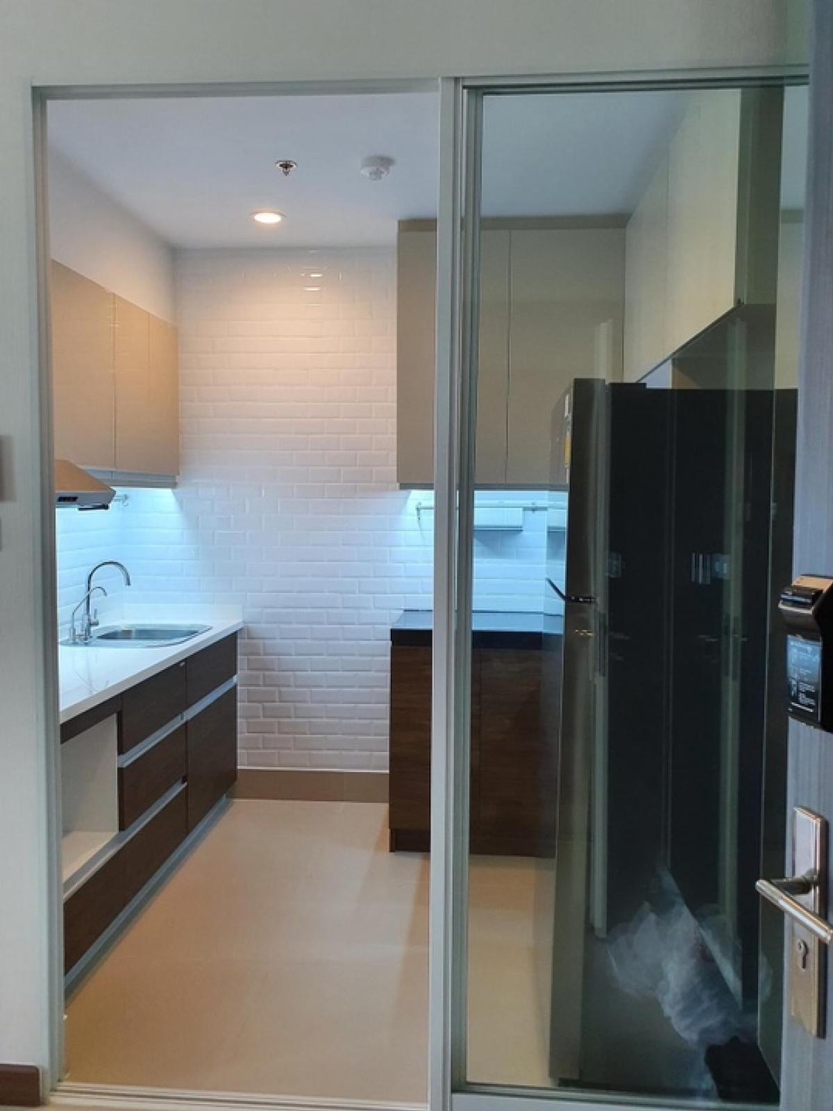 📢👇Reasonable and worth price for living or investing at Supalai Elite Phayathai , high-end condo located in great location next to Si Ayutthaya Road where connected to many important business roads, facing north side, the best location in the building no