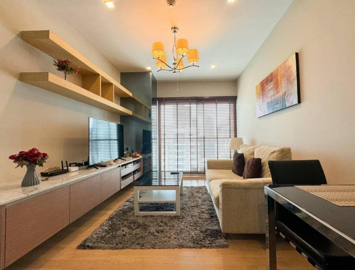 📢👇Reasonable and worth price for living or investing at Noble Refine Sukhumvit 26, located in Em District area, nice decoration, unblocked view.