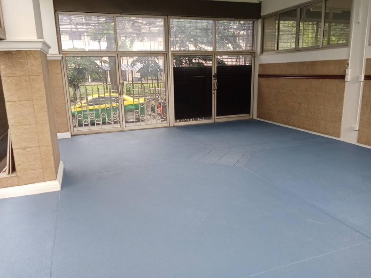 📢👇 Stand alone office building at Yenakart located in the middle of business area